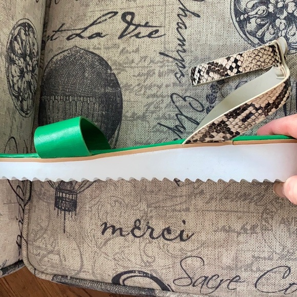 New Bamboo sandals - Picture 4 of 6